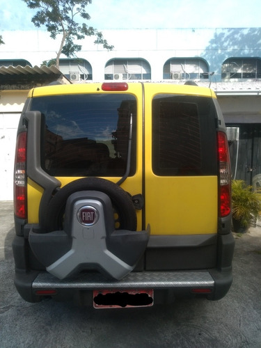 Fiat Doblo 2012 1.8 16v Adventure Flex 5p