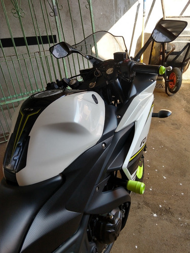 Imagem 2 de 9 de Yamaha Yzf-r3
