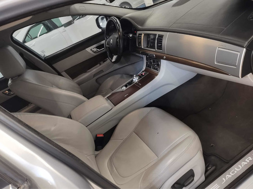 Imagen 11 de 14 de Jaguar Xf 2.0 Turbo Luxury