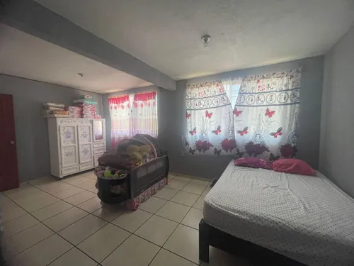 Casa En Venta En Col. Bernardo Cobos, Irapuato, Gto.