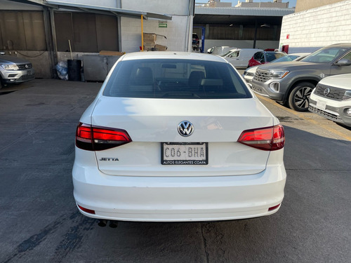 Volkswagen Jetta 2.0 Live Mt