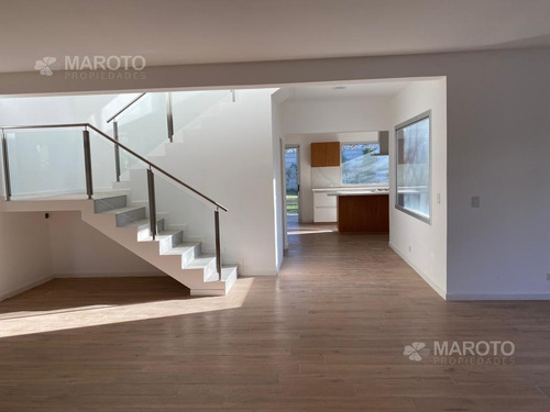 Imagen 11 de 29 de Casa En Venta En Barrio Privado Los Angeles - Maroto Propiedades