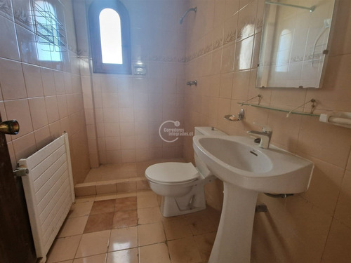 Casa En Venta De 4 Dorm. En Santo Domingo