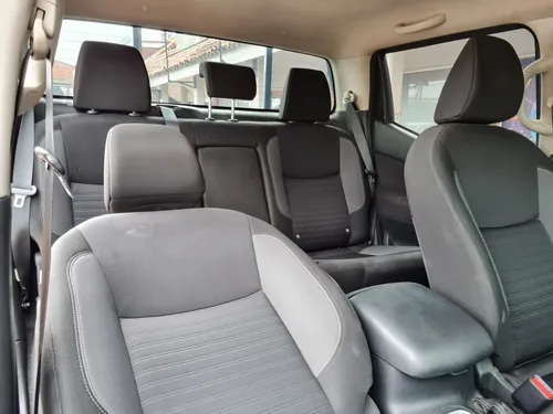 Nissan Frontier 2.5cc Mt Aa 4x2