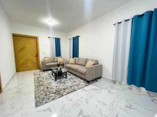 Casa Amueblada Ubicada En El Residencial Los Lirios, La Roma