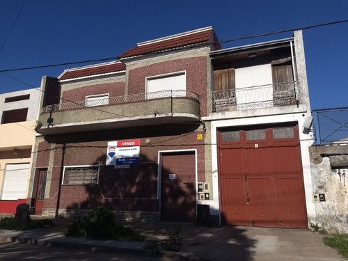 Vivienda Con Depósito En Venta En Lanús Oeste