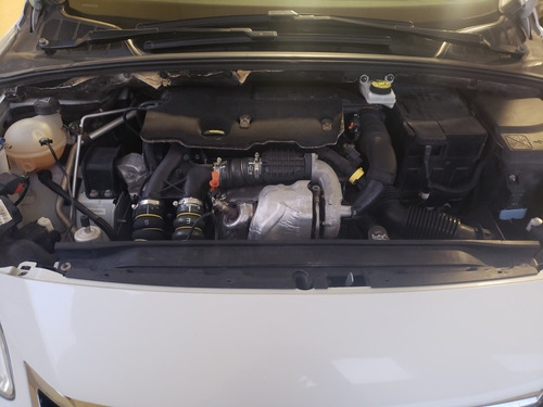 Imagen 11 de 11 de Peugeot 408 2016 1.6 Feline Hdi 115cv