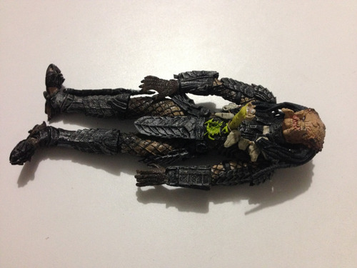 Scar Predator Alien Hybrid (Usado)
