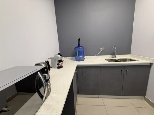 Oficina En Arriendo Puertas De Chicureo, 2 Estacionamientos