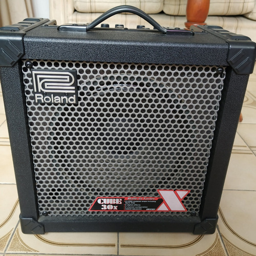 Amplificador Roland Cube 30x Cosm Para Guitarra