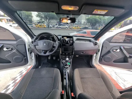 Renault Duster DYNAMIQUE 2.0 MT