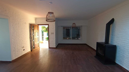 Casa En Venta En Juan Maria Gutierrez, Berazategui, G.b.a. Zona Sur