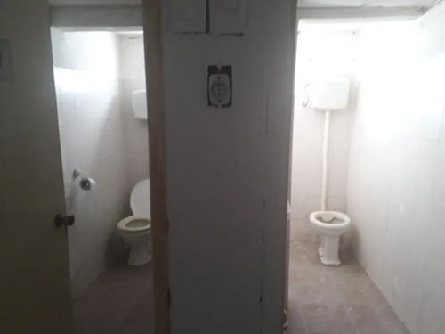 Imagen 1 de 6 de Alquiler Local Comercial 320 Ms 2 . 12 Mts2 Frente 1o Mts Con Entrada Para Camiones. Unión