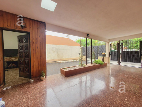 Casa En Villa Ballester - Venta - Lote Propio - Multifamiliar.