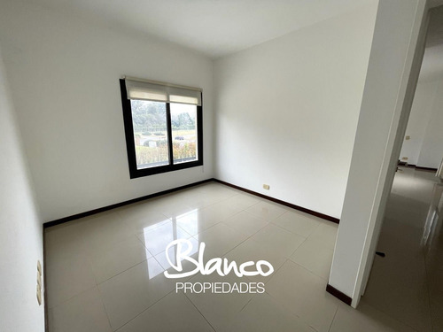 Casa En Venta En Haras Santa Maria, Barrio Las Lomas, Escobar, G.b.a. Zona Norte