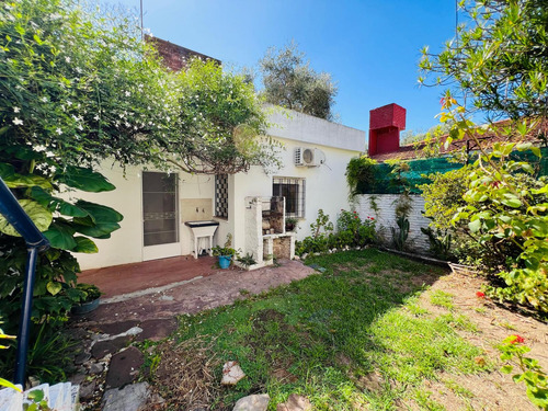 Casa De 3 Ambientes En Alquiler, En San Isidro