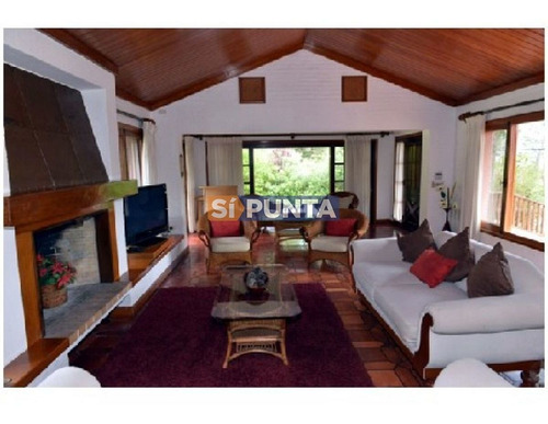 Imagen 2 de 7 de Casa En Venta - Playa Mansa