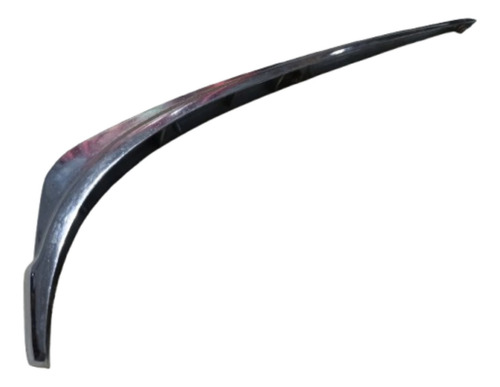 Insignia Ornamento Cresta Frontal Fiat 600 Plateado