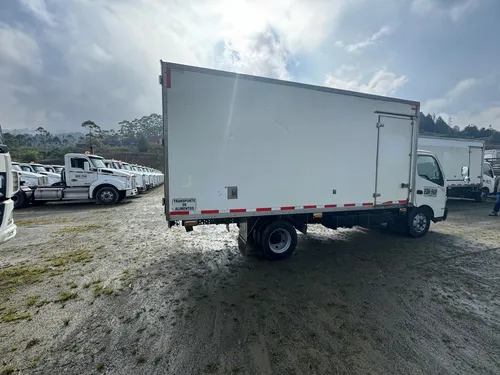 Hino 300 Dutro Refrigeración Nqr Npr 11500 Peso Báscula