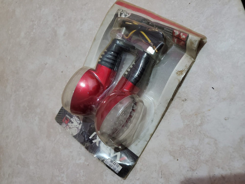 Imagen 3 de 4 de Luz De Cruce Led Universales Para Motos Marca Moxi De Lujo