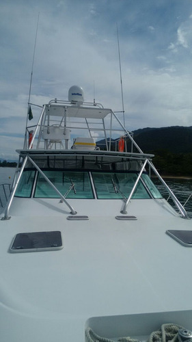 Catamarã 53
