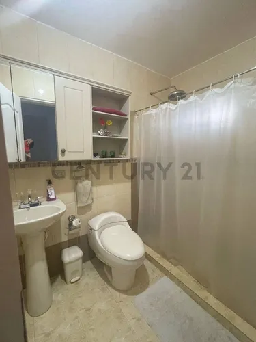Town House En Yara Yara