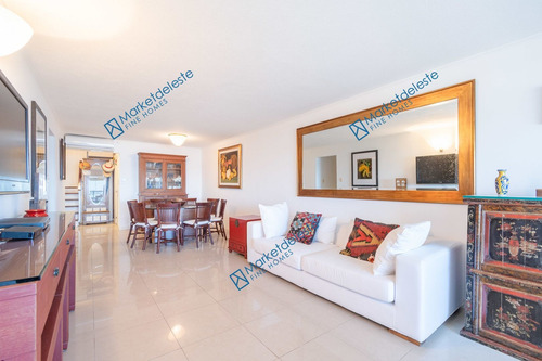 Imagen 20 de 29 de Playa Mansa Pent House Duplex