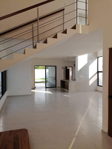 Casa En Venta/renta Merida, Carretera Progreso En Privada, Entrega Inmediata.