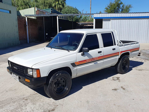 Toyota Hilux 2.4 D/cab 4x2 D 1989