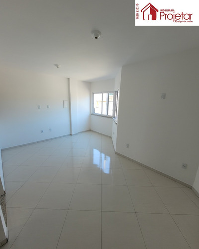 Imagem 12 de 30 de Moquetá/n.iguaçu.triplex Independente, 2 Quantos Sendo 1 Suíte, 2 Banheiros E Garagem - Ca00568 - 33573473