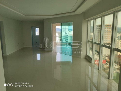 Imagem 3 de 15 de Apartamento No Via Del Mare 3 Suites Meia Praia - 4122