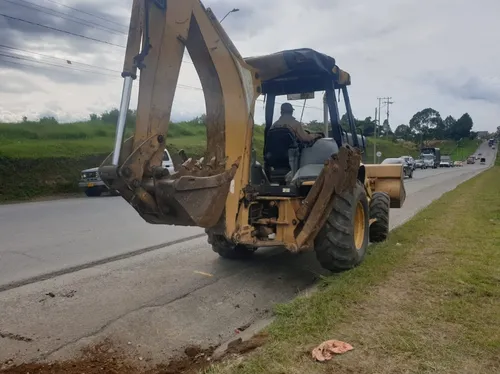 Venta Retroexcavadora Caterpillar 420d - Modelo 2006