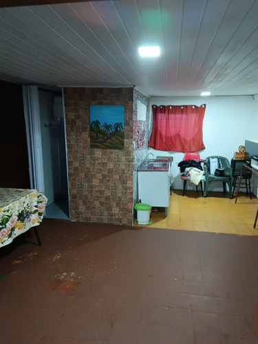 Vendo 2 Casas De 2 Dormitorios En El Mismo Padrón Buen Estado De Conservación A 2 Cuadras De La Avenida