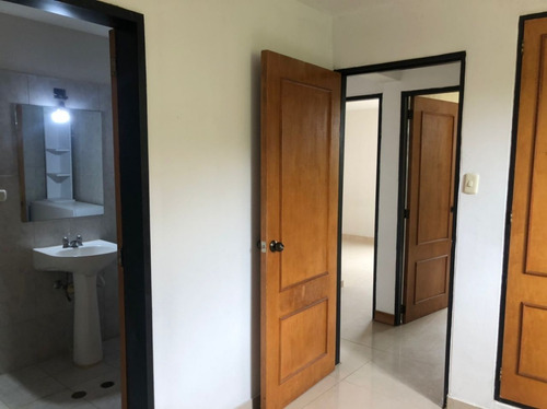 Imagen 14 de 16 de Se Alquila Apartamento 102m2 Parque Caiza