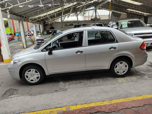 Imagen 8 de 15 de Nissan Tiida 1.8 Sense Sedan Std 6 Vel Ac 2011