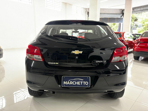 Chevrolet Onix ONIX HATCH LT 1.0 8V FLEXPOWER 5P MEC.