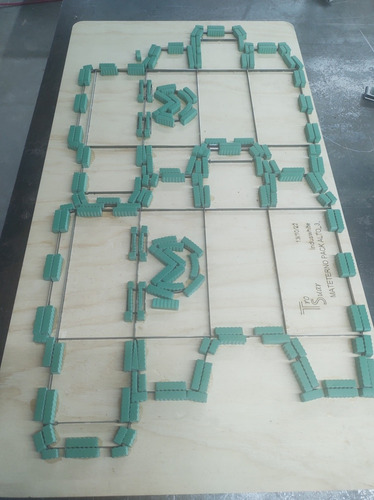Imagen 1 de 6 de Fabricación De Troqueles Planos Y Rotativos Para Grafica