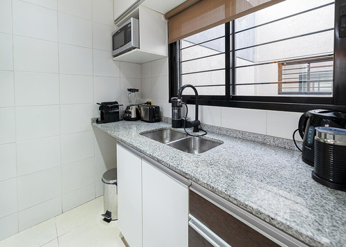 Venta Departamento De Dos Ambientes Con Patio En Flores