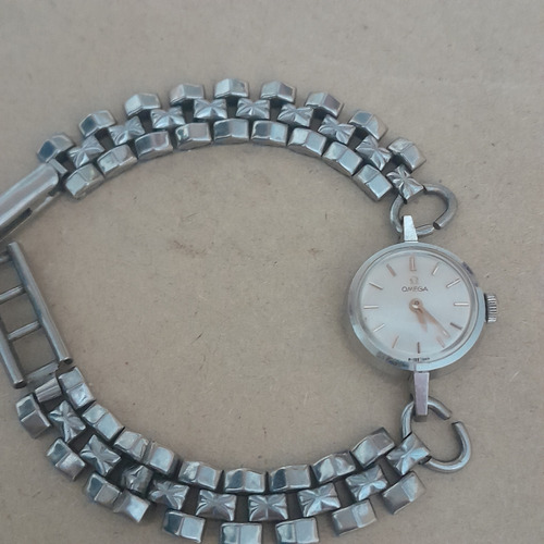 Reloj Pulsera Para Dama Omega Funciona Plateado Plateado Beige Claro (Usado)