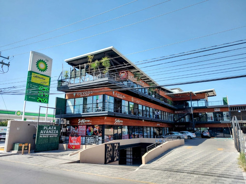 Local En Venta Plaza Avanzza, Av. El Jacal