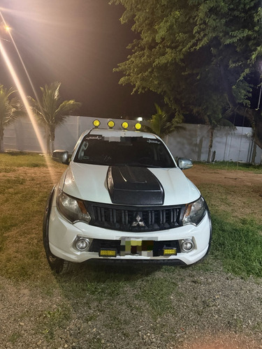 Mitsubishi L200 Año 2019 Petrolera 4x4turbo Kilometraje 71