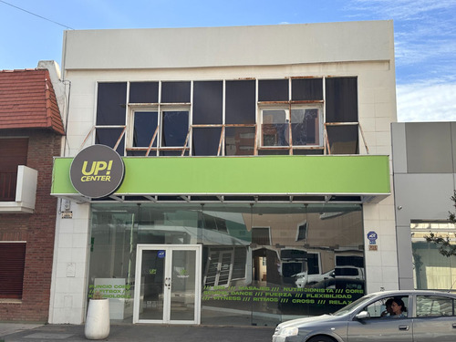 Local Comercial En Alquiler Ubicado En Centro