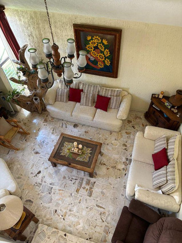 Casa Sola En Lomas De Atzingo, Cuernavaca, Morelos - Iti-2048-cs*