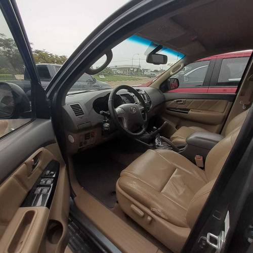 Toyota Sw4 3.0 Srv 4x4 7as