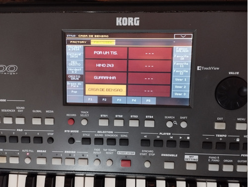 Teclado Korg Pa600