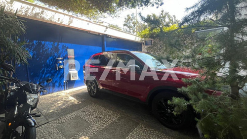 Casa En Venta A 3 Cuadras De Av. De Las Palmas Con Terraza Y Seguridad