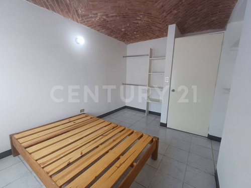 Casa Amueblada En Renta En Arrayanes San Juan Del Río, Qro.