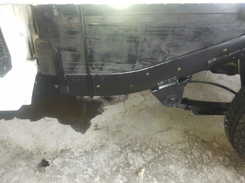 Imagen 7 de 9 de Nissan Np300 2.4 Chasis Std 5 Vel 2013