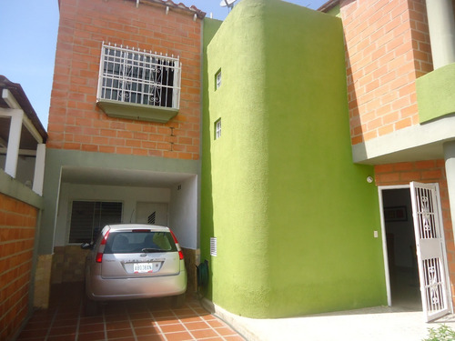 Imagen 1 de 21 de Townhouse En Venta En Villa Caribe, San Pablo. 04121994409