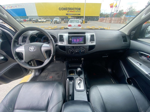 Imagen 14 de 25 de Toyota Fortuner 2.7